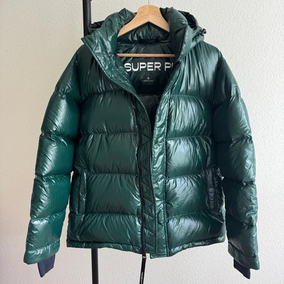 Aritzia Green Puffer Jacket - Picture 2 of 5